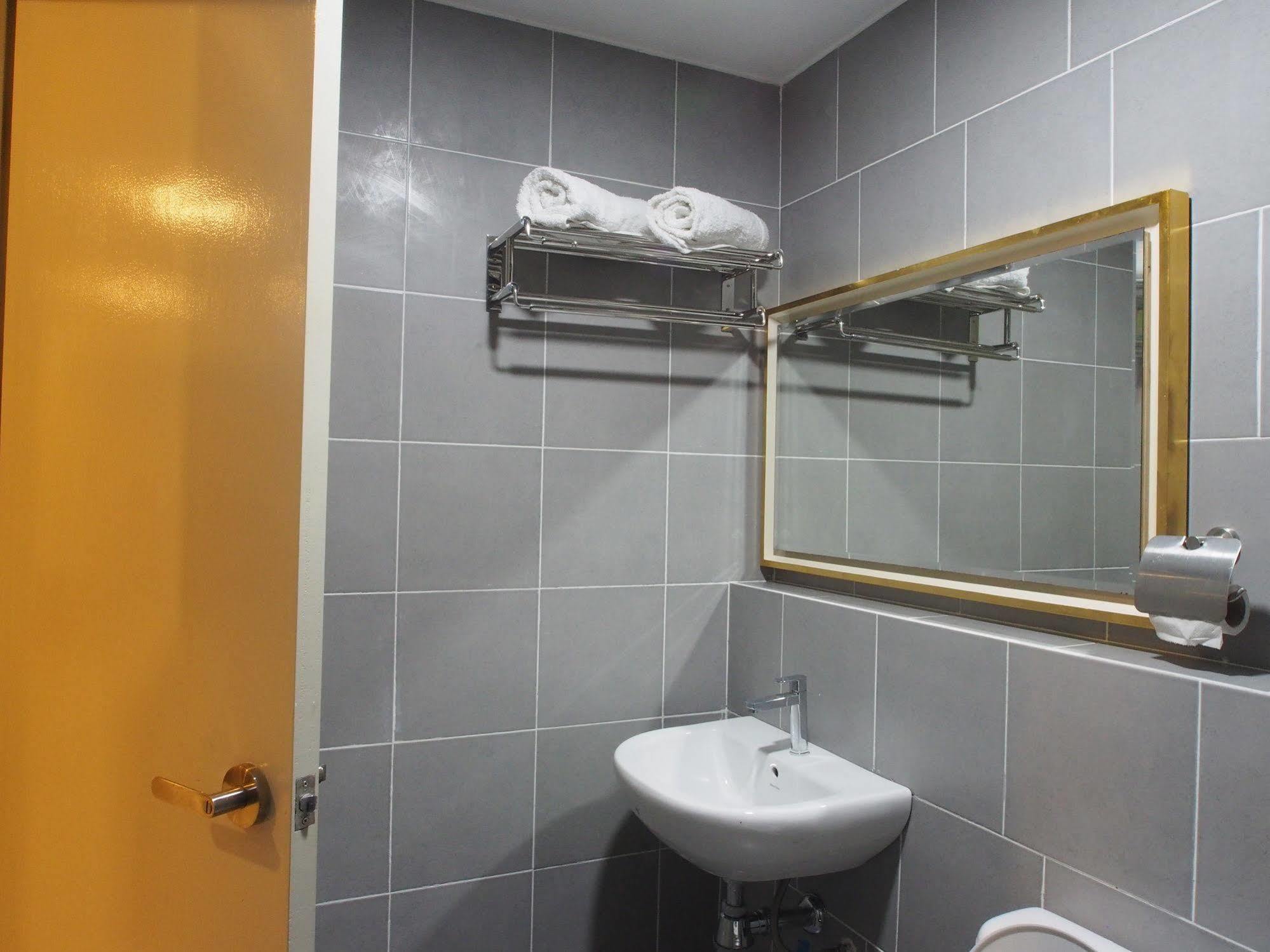 סרי קמבאנגן Premier Times International Hotel מראה חיצוני תמונה