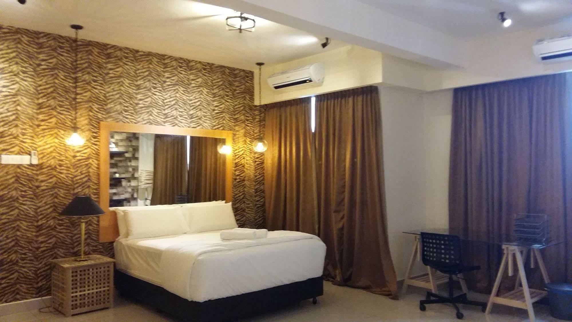 סרי קמבאנגן Premier Times International Hotel מראה חיצוני תמונה